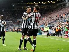 湖人全场贡,次助攻,东契奇点赞,爱游戏app,爱游戏官网,爱游戏体育官网,爱游戏体育app