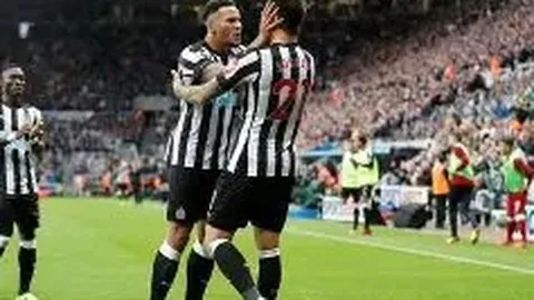 湖人全场贡献27次助攻！东契奇点赞：分享球表现卓越。